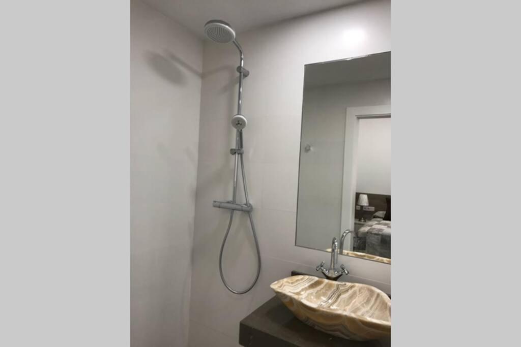 Appartement Precioso Piso En Paseo De La Bomba Free Parking à Grenade Extérieur photo